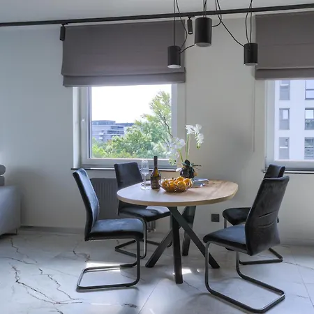 Small Venice Apartment